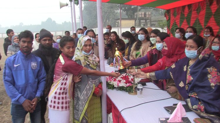মুজিববর্ষ উপলক্ষ্যে রংপুরে প্রমিলা প্রীতি ফুটবল প্রতিযোগিতা