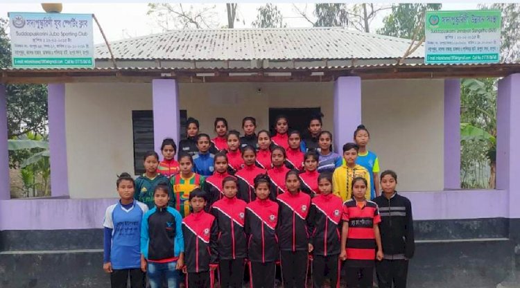 নারী ফুটবল লীগে নিজ পরিচয়ে খেলতে চায় পালিচড়ার মেয়েরা