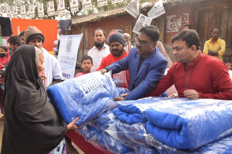 সৈয়দপুরে হিডের উদ্যোগে কম্বল বিতরন