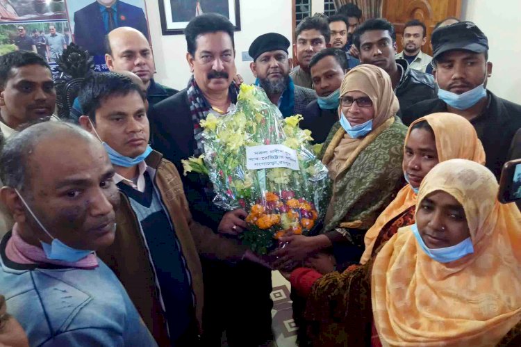 এমপি রাঙ্গাঁকে নকল নবিশ এসোসিয়েশন রংপুর বিভাগীয় কমিটির শুভেচ্ছা