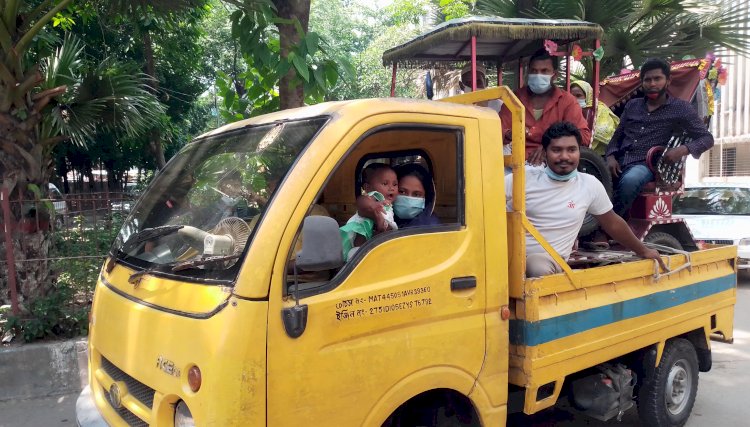 জান্নাতিকে নিয়ে বাড়ি ফিরলেন সেই রিকশাচালক বাবা