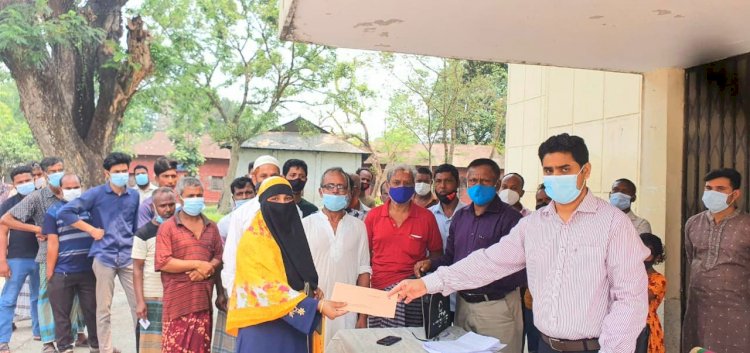 প্রধানমন্ত্রীর মানবিক সহায়তা প্রদান কার্যক্রম অব্যাহত রেখেছে রংপুর জেলা প্রশাসন