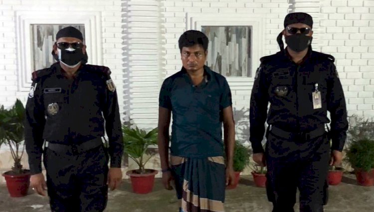 রংপুরে অস্ত্রসহ শীর্ষ সন্ত্রাসী মনির গ্রেফতার