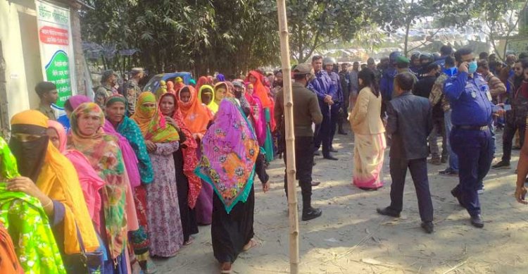 আড়াই ঘন্টা পর শুরু হলো মর্ণেয়ার একটি কেন্দ্রে ভোটগ্রহন