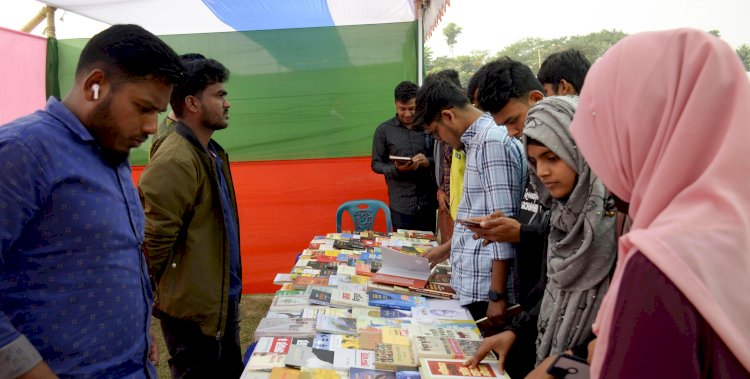 বেরোবিতে জমে উঠেছে ৬ দিন ব্যাপী  বইমেলা