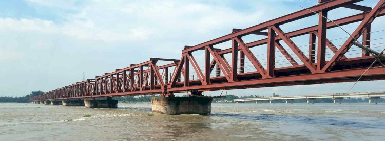 “মা বিদায়” বলে তিস্তায় ঝাঁপ তরুনীর