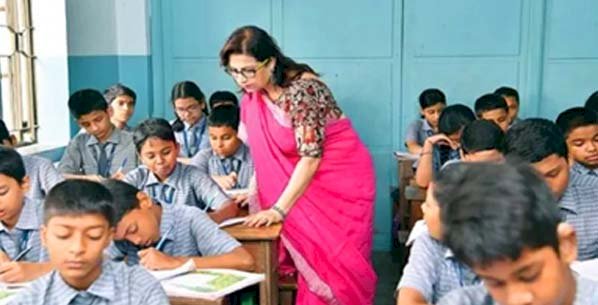 শিক্ষকতা করলে ১ মাসের মধ্যে করতে হবে বিয়ে