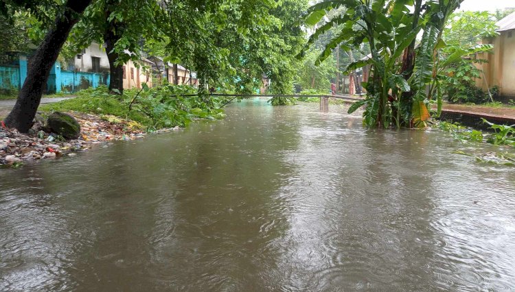 রংপুরে টানা বৃষ্টিতে কানায় কানায় পূর্ণ শ্যামা সুন্দরী